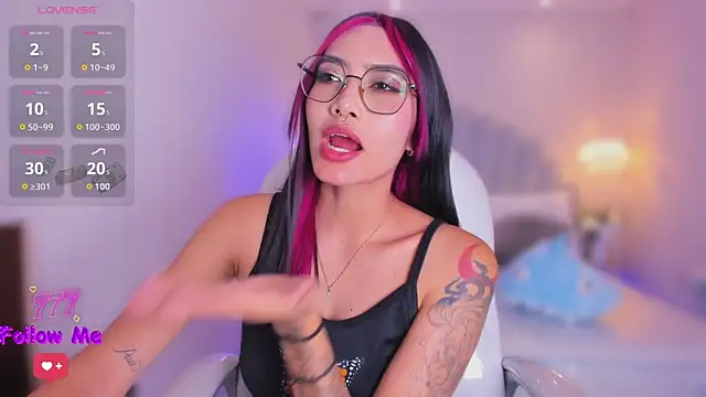 AzuraKindong Chat XXX in diretta