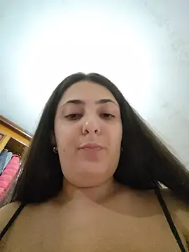 IRINA_DIAMOND Pertunjukan Webcam