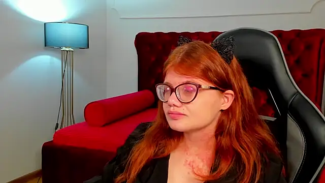 ChloeHalses Chat XXX in diretta