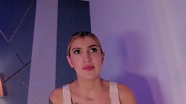 Swt_skinny_ Chat XXX in diretta