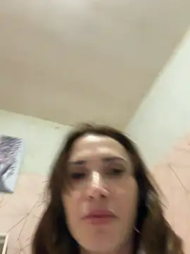 Irresistible37's Live XXX Chat
