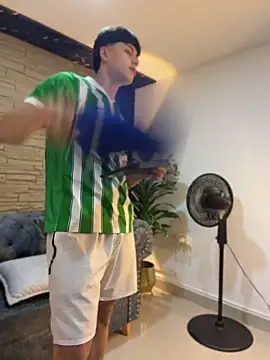 Lander_Cruz 即時 XXX 聊天