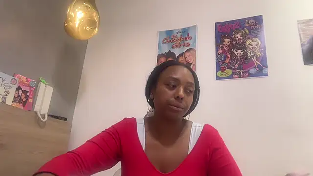 ChocolateCakeQueen Adlı Modelin Canlı XXX Sohbeti