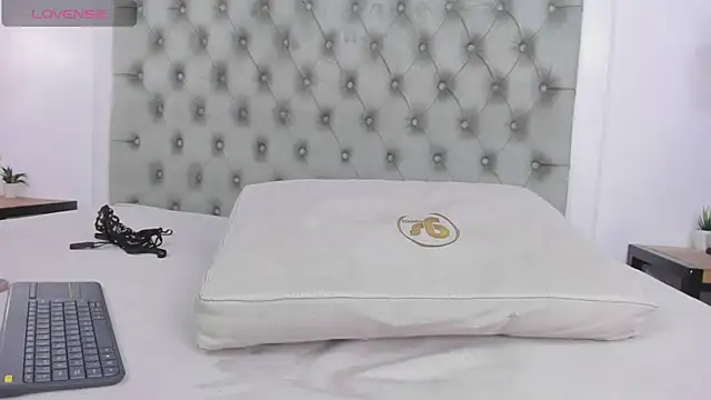 coonie_paige's Live XXX Chat