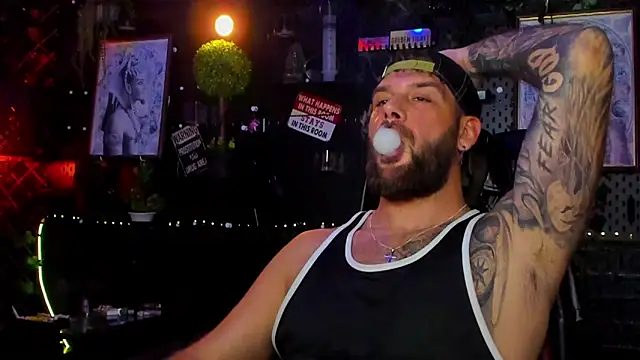 Онлайн чат XXX LexHardy