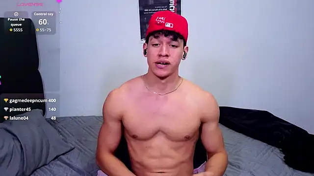XXX chat uživo modela Luke_Muscle