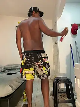 Chat +18 de bigdick211292 ao vivo
