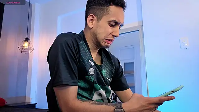 دردشة Zack_isback الجنسية المباشرة
