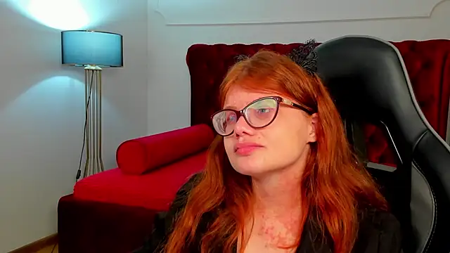 ChloeHalses élő XXX-chatje