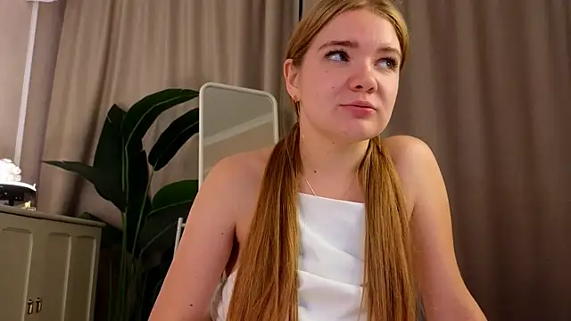 JaylaBrown XXX чат на живо