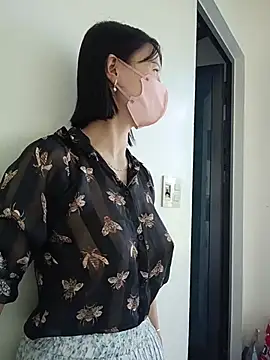 Emma_Linh Adlı Modelin Canlı XXX Sohbeti