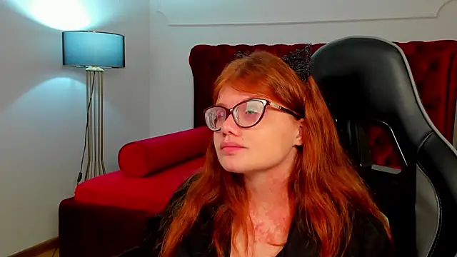 ChloeHalses live XXX chat