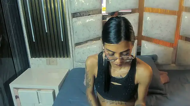 KarlaSlutSkinny__ লাইভ XXX চ্যাট