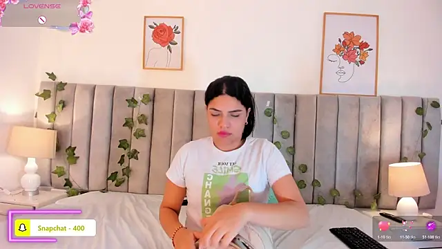 Umarani_ Chat XXX in diretta
