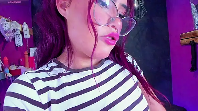 צ'אט XXX בשידור חי של Alexa_Slave