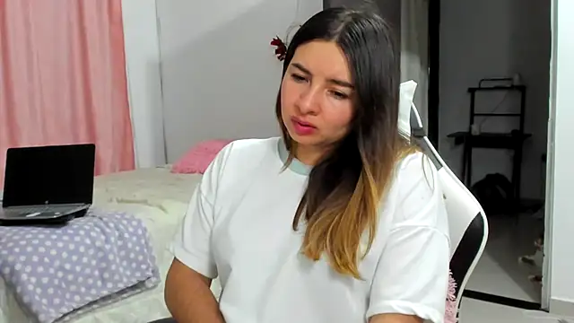 __Emma__11__Lecat_ Chat XXX in diretta