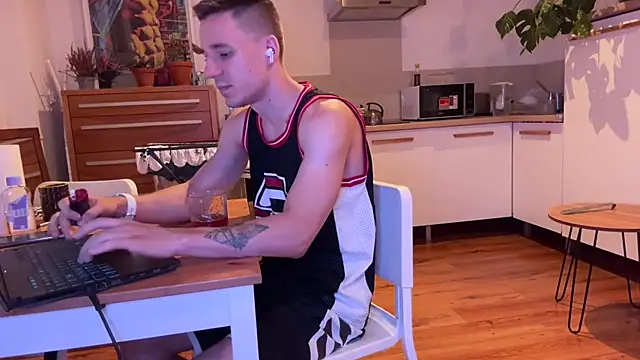 Chat +18 de PolishBoyfriend ao vivo