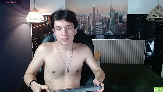 XXX chat uživo modela Marcoviolet