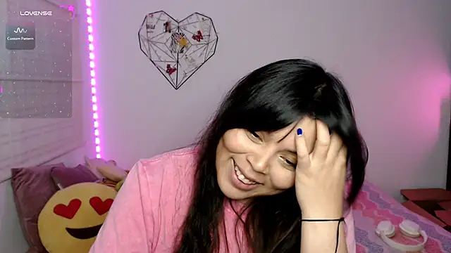 Živý XXX chat EllieMoonX