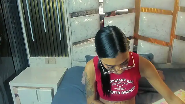 Živý XXX chat KarlaSlutSkinny__
