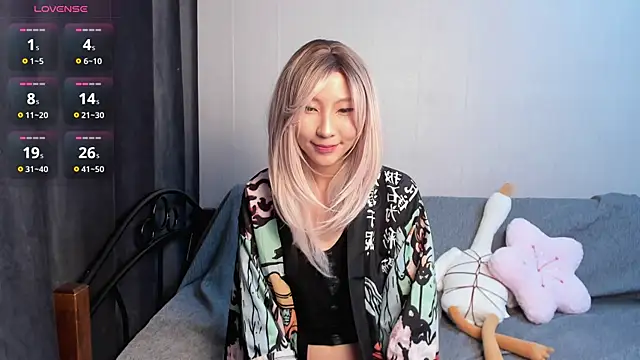 _yuriko's Live XXX Chat
