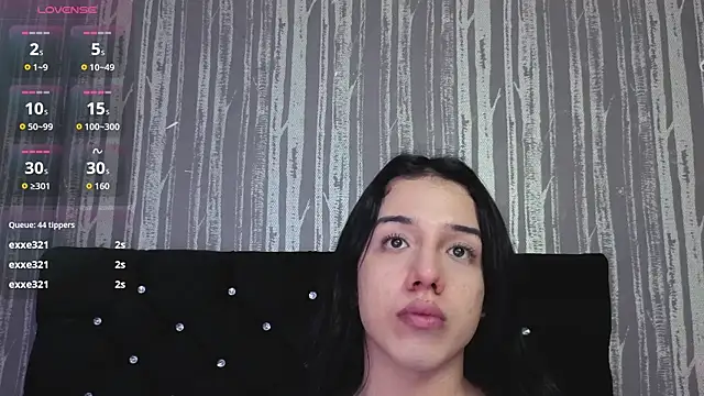 Chat XXX en directo de Alicee_Moonn