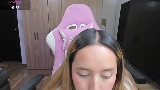ema_tayyn Live XXX chat