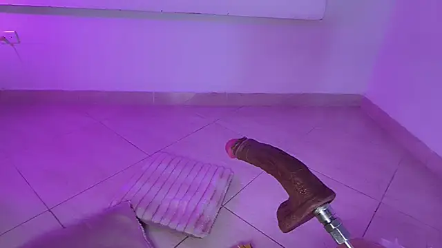 In-Ur-dreams' Live XXX Chat