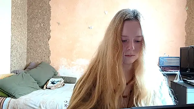 KateVibe_01 Adlı Modelin Canlı XXX Sohbeti