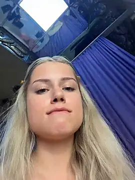 Chat +18 de NinaVerse ao vivo