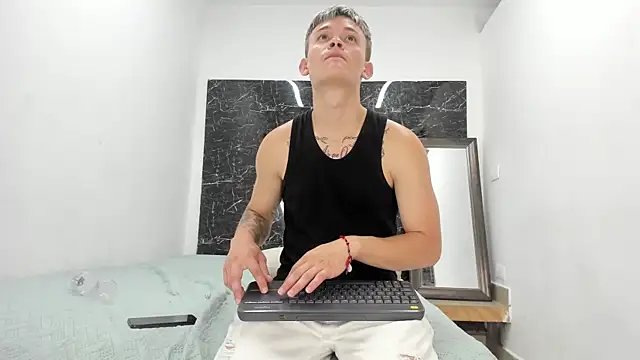 Robinlion91's Webcam Show