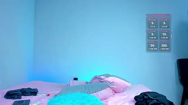 XXX chat uživo modela CURVY_EBONY_MILF
