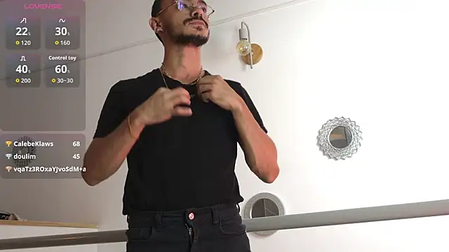 thomas_montiel's Live XXX Chat