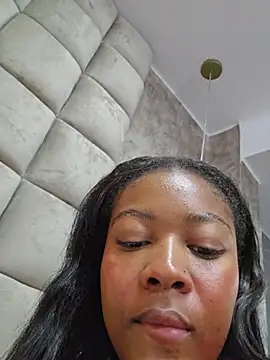 OriannaJames Live XXX-Chat