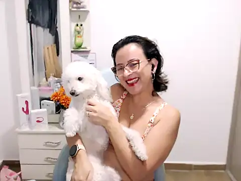 BOREAL_MOON's Live XXX Chat