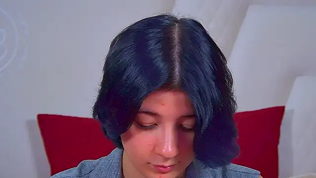 AnneAvelin XXX чат на живо