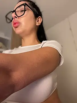 _Nina_1 Chat XXX live