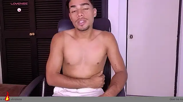 Alejandro_Greco Live XXX Chat