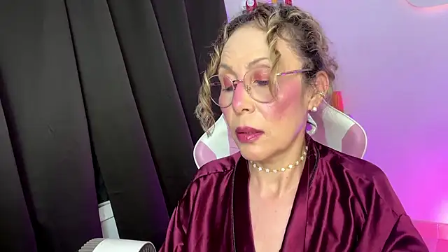 daliascoth-'s Live XXX Chat