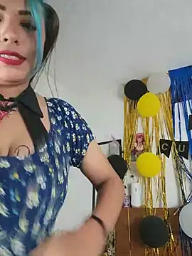 azulzulix Adlı Modelin Canlı XXX Sohbeti
