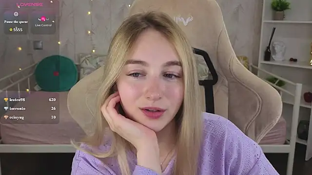 Shy_Polly's Live XXX Chat