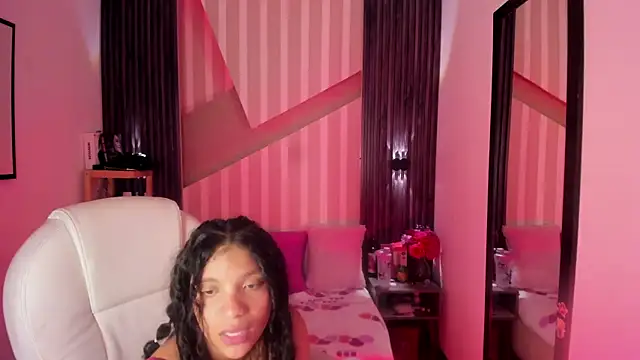 LittleeStar's Live XXX Chat