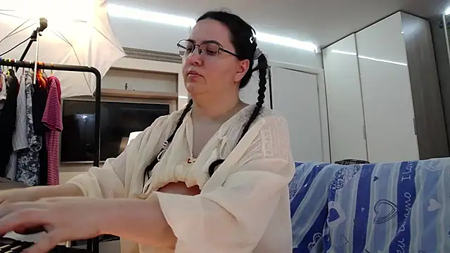ILoveToFeelU 라이브 XXX 채팅