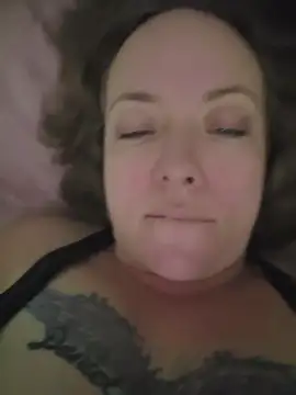 julimonroe's Live XXX Chat