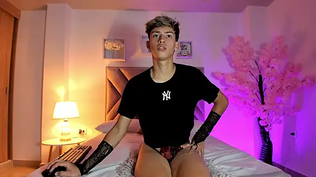 Baby_noahtt: απευθείας συνομιλία ΧΧΧ