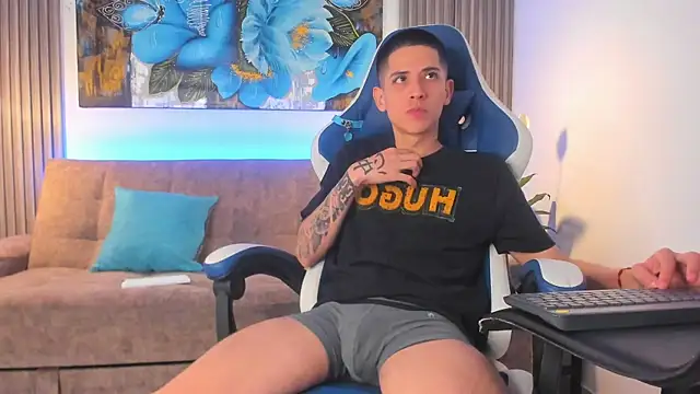 Chat +18 de Steven_21Cm ao vivo
