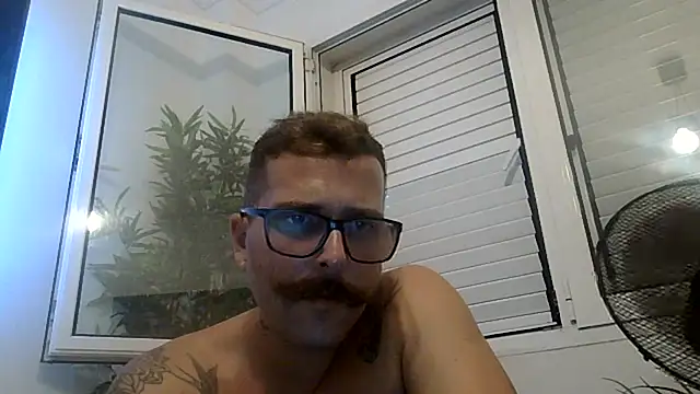 yanick931 XXX чат на живо