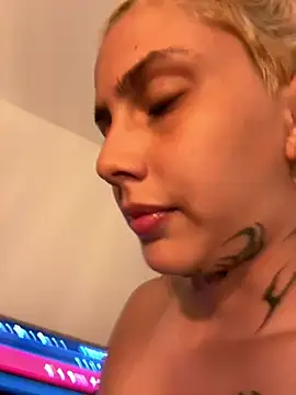Velvet1_ 现场XXX聊天