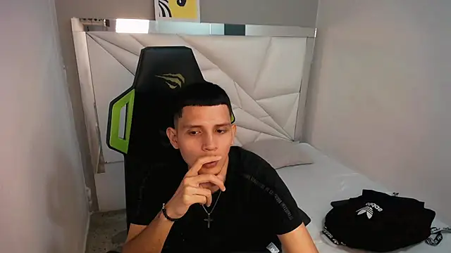 Pov_man777 live XXX chat