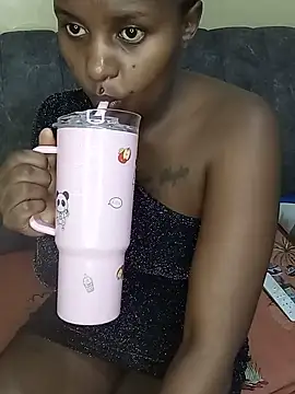 XXX chat uživo modela freakytash